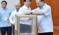 Top leader attends launch of support campaign for Typhoon Yagi victims