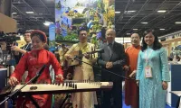 Vietnam attends major travel fair in France