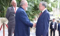 Vietnamese top leader meets with Cuban Prime Minister