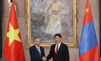 Vietnamese, Mongolian leaders witness signing of cooperation agreements