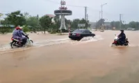 Typhoon Trami makes landfall in central Vietnam