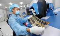 Vietnam sees opportunities to attract investments in electronics support industries