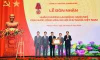 Labour Order awarded to Vietnamese enterprise in Cambodia