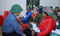 Vietnam Television  Workers Union Visits and Presents Gifts to People in Lang Nu Village
