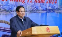 PM urges Da Nang to lead Vietnam’s economic transformation