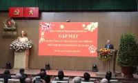 Party leader meets former senior public security officials