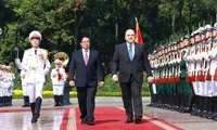 PM hosts official welcome ceremony for visiting Russian counterpart