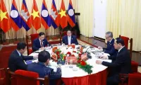 Vietnamese, Lao, Cambodian PMs meet in HCM City
