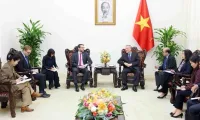 Vietnam seeks UK support in developing financial centres