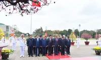 Party, State leaders pay tribute to President Ho Chi Minh on CPV's founding anniversary