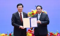 PM receives Honorary Professor title of Tsinghua University
