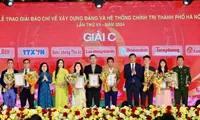 Hanoi honours winners of press awards on Party building and political system