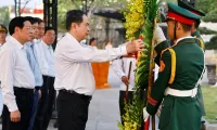 NA Chairman pays tribute to fallen heroes in Quang Tri province