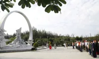 Vietnam Television Delegation Pays Tribute at Gac Ma Soldiers Memorial Site