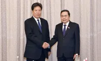 Vietnamese top legislator receives Vice Chairman of NPC Standing Committee