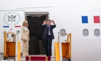 French President concludes state visit to Vietnam