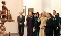 Party chief's spouse, France's first lady explore Vietnam's cultural treasures