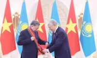 Vietnamese Party leader honoured with Kazakhstan's noble friendship order