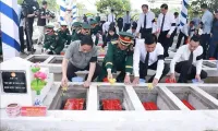 PM honours Vietnamese fallen heroes at An Giang burial ceremony