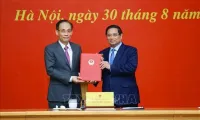 Le Hoai Trung named acting Foreign Minister
