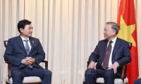 Party leader meets Chairman of RoK–Viet Nam Parliamentary Friendship Group