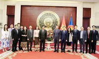 Lao diplomatic missions in China, France congratulate Vietnam on National Day