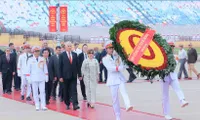 Top Cuban leader pays tribute to President Ho Chi Minh