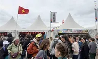 Nhan dan newspaper celebrates solidarity, progress at French festival