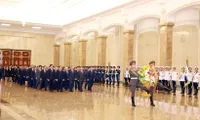 Vietnamese Party leader pays floral tributes to DPRK leaders