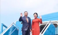 Party chief leaves Hanoi for official visit to Finland