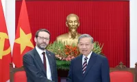 Party Chief To Lam receives British Ambassador to Viet Nam