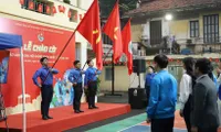 Vietnamese youth support 14th Party Congress with nationwide flag raising