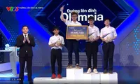 Quang Tri Schoolboy wins the laurel wreath of Road to Olympia Mount