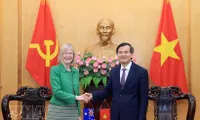 Vietnam promotes senior official training cooperation with Australia, India
