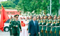 Top leader requests Military Region 5 to play core role in building all-people defence