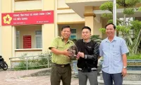 Quang Tri receives rare pangolin from local resident