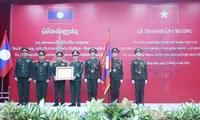 Lao military collectives, individuals honoured with Vietnamese rewards
