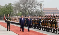 Chinese top leader hosts official welcome ceremony for Party General Secretary, State President of Vietnam