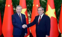 Top Vietnamese leader meets with Chinese Premier in Beijing