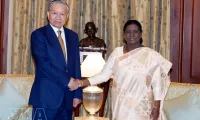 Vietnam’s top leader meets with Indian President