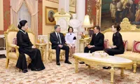 Top Vietnamese leader and his spouse meet with Thai King and Queen