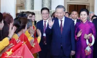 Top leader talks economic rise, state overhaul with OV community in Thailand