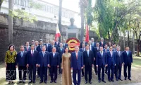 Top Vietnamese leader pays tribute to President Ho Chi Minh in Manila