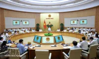 PM urges urgent completion of draft laws for submission to National Assembly's sessions