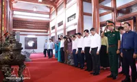 Prime Minister Le Minh Hung pays tribute to fallen soldiers in Lang Son