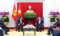 Top leader highlights dynamic growth in Vietnam–Malaysia relations