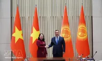 Vietnamese, Kyrgyzstani leaders discuss ways to deepen bilateral relations
