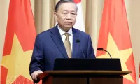 Vietnam ready to work with Canada to build substantive Strategic Partnership: Top leader