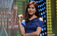 MC Mai Trang rạng rỡ trong lần đầu dẫn "Muôn màu showbiz"