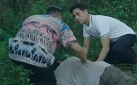 Đấu trí - Tập 56: Vũ phát hiện người quen bị đánh bất tỉnh Đấu trí - Tập 56: Vũ phát hiện người quen bị đánh bất tỉnh